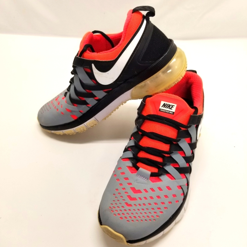 Nike Flytrap Max 644673 Woman Sz 6 Athletic Running Shoe Lace Up Black Gray Red